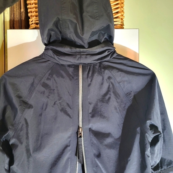 Lululemon Fo Drizzle waterproof rain jacket zipper along back black XS small - Picture 7 of 11